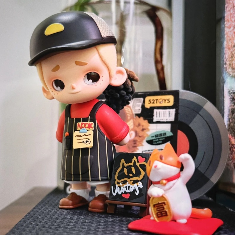 52toys Nook In Vintage Store S - Vintage Collectibles Store review and price